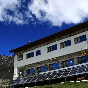 Rifugio Roberto Bignami Hotel